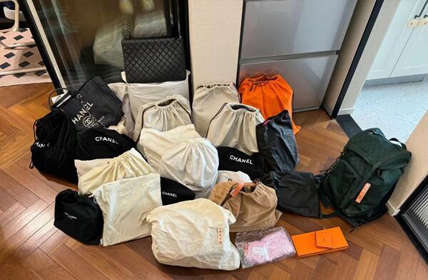 德宏回收奢侈品衣服.jpg